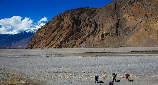 Couches de roches plissées - Kali Gandaki - Népal - Himalaya