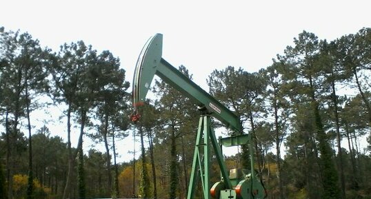 Puit de pétrole / Cazaux