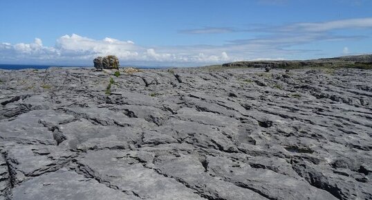 Surface des lapiez du Burren