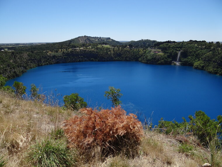 Gambierbluelake 29